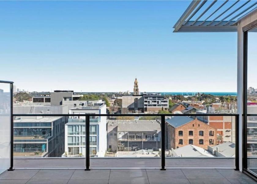 Victoria Melbourne Facade