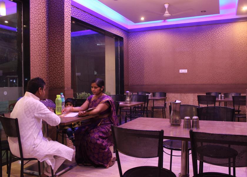 Maharashtra Shirdi Food & Dining