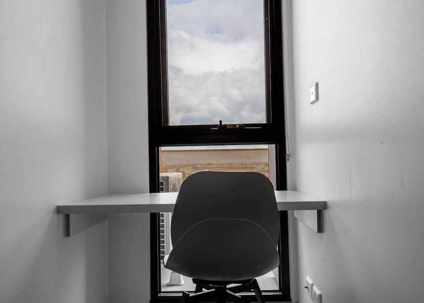 Victoria Melbourne Room