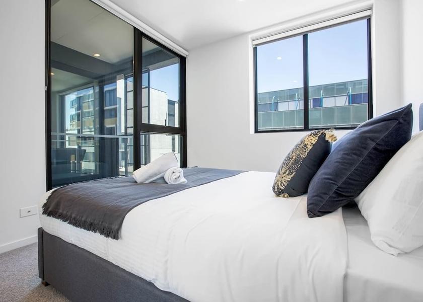 Victoria Melbourne Room