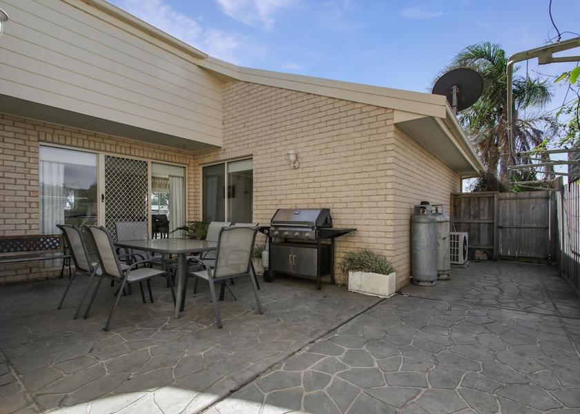 Victoria Lakes Entrance Terrace