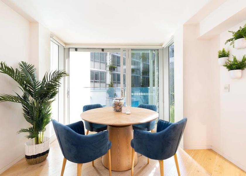 New South Wales Sydney In-Room Dining