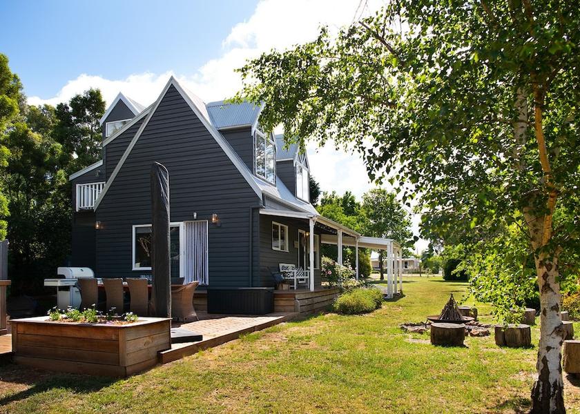 Victoria Glenlyon Facade
