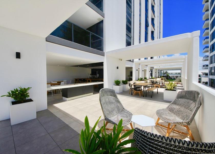 Queensland Broadbeach Courtyard
