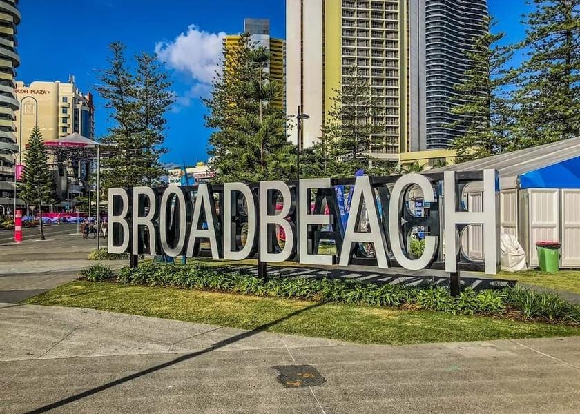 Queensland Broadbeach Shopping Arcade