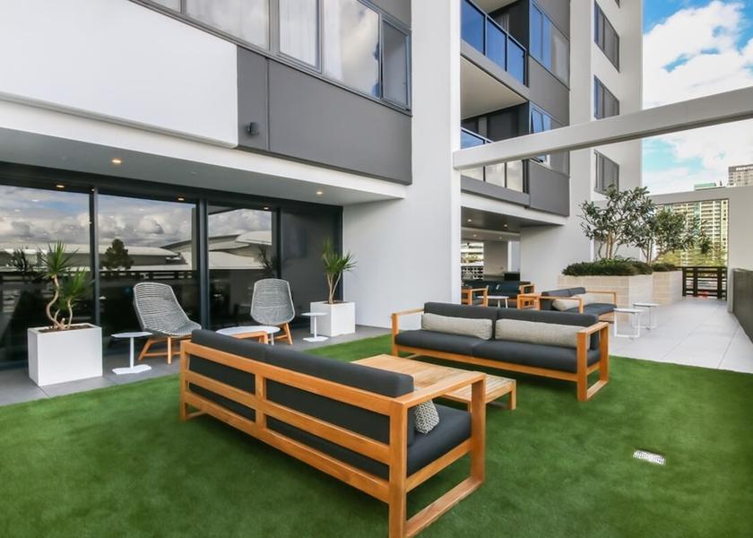 Queensland Broadbeach Property Grounds