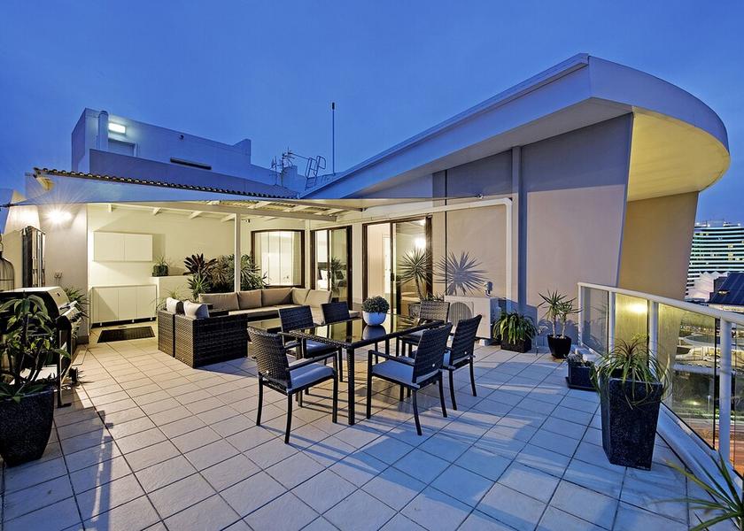 Queensland Broadbeach Exterior Detail