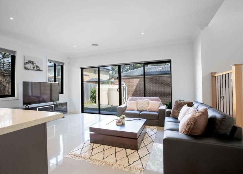 Victoria Melbourne Living Area