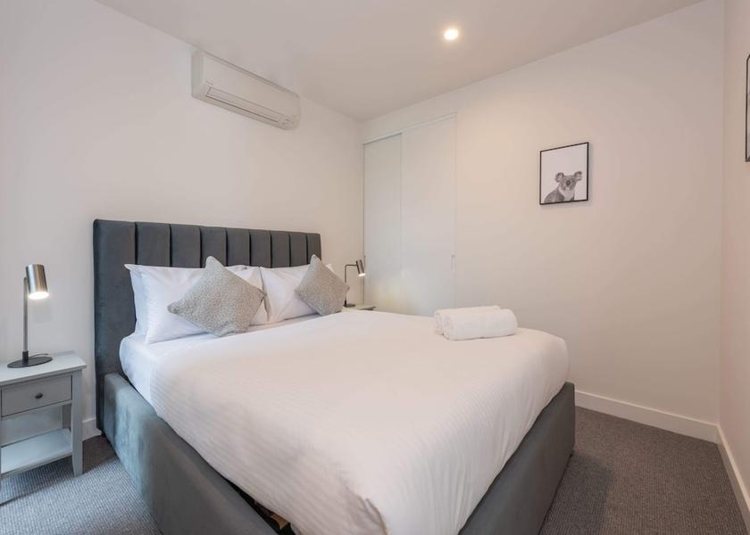 Victoria Melbourne Room