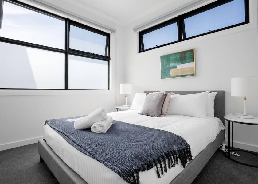 Victoria Glen Waverley Room