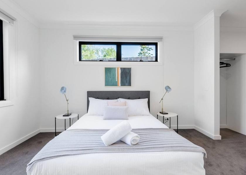 Victoria Glen Waverley Room