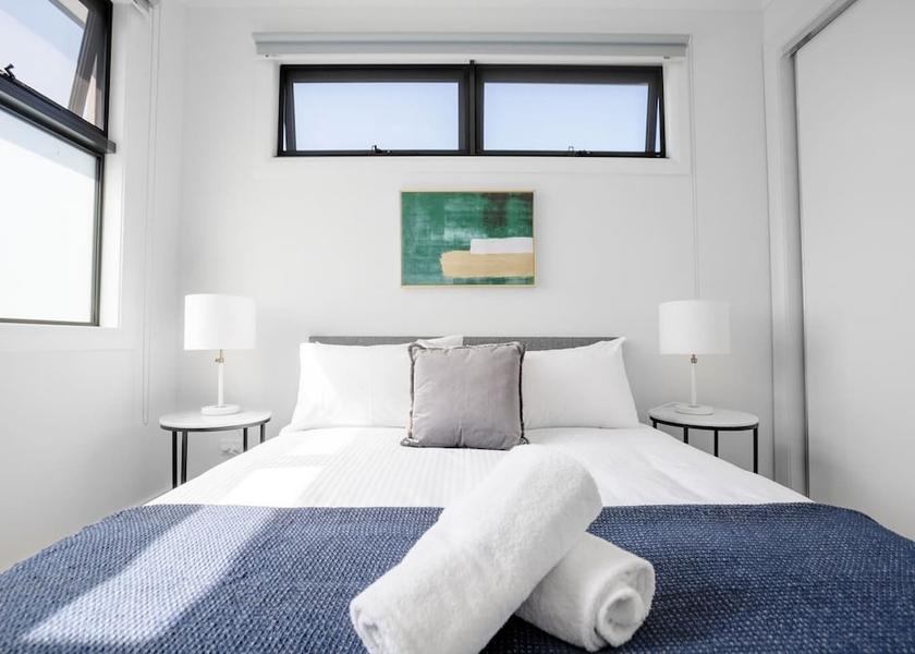 Victoria Glen Waverley Room