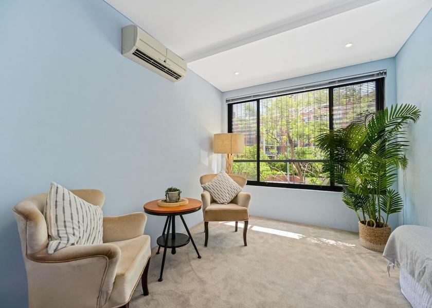 New South Wales Sydney Room