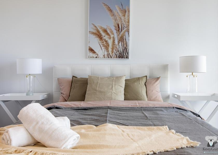 Victoria Melbourne Room