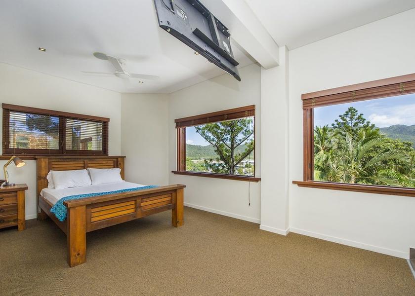 Townsville City Nelly Bay Room