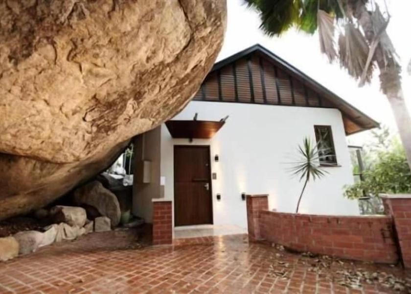 Townsville City Nelly Bay Property Grounds