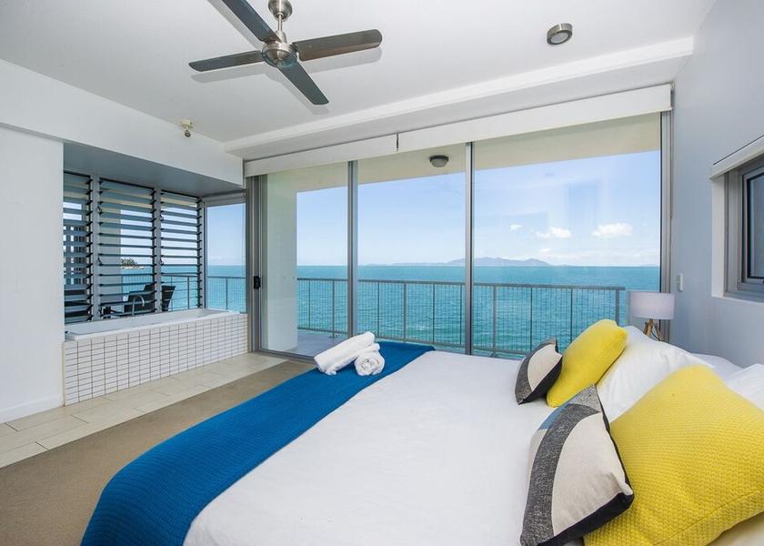 Townsville City Nelly Bay Room