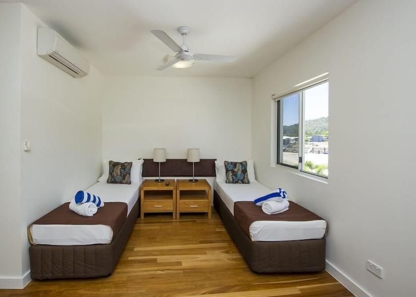 Townsville City Nelly Bay Room