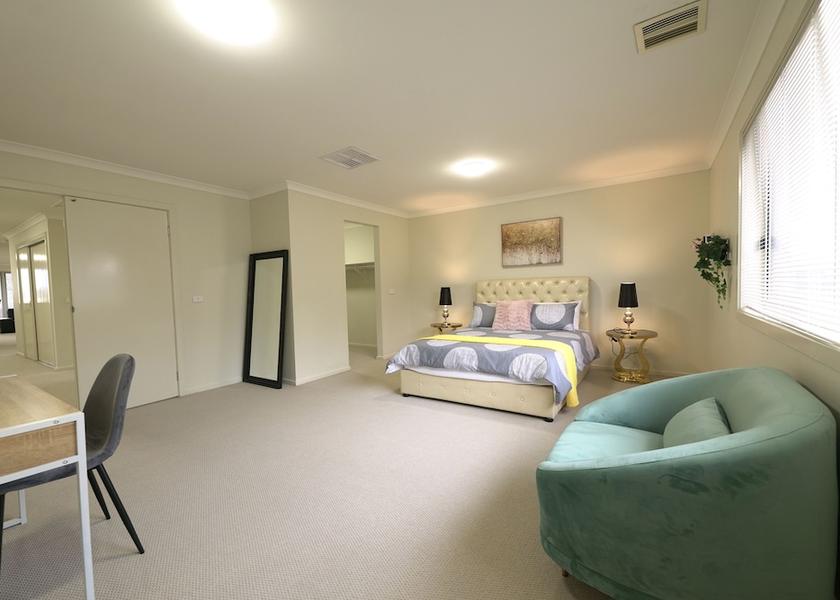 Victoria Melbourne Room