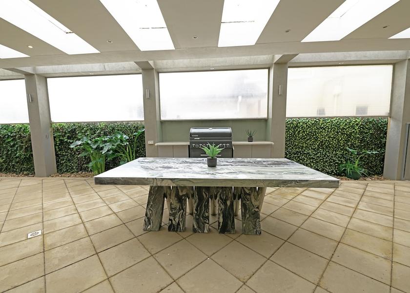 Victoria Melbourne Courtyard