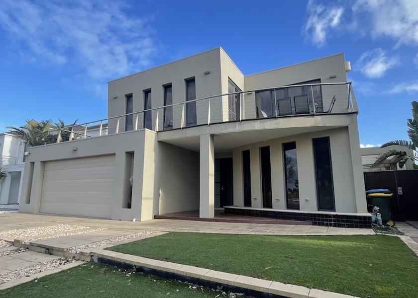 Victoria Melbourne Facade