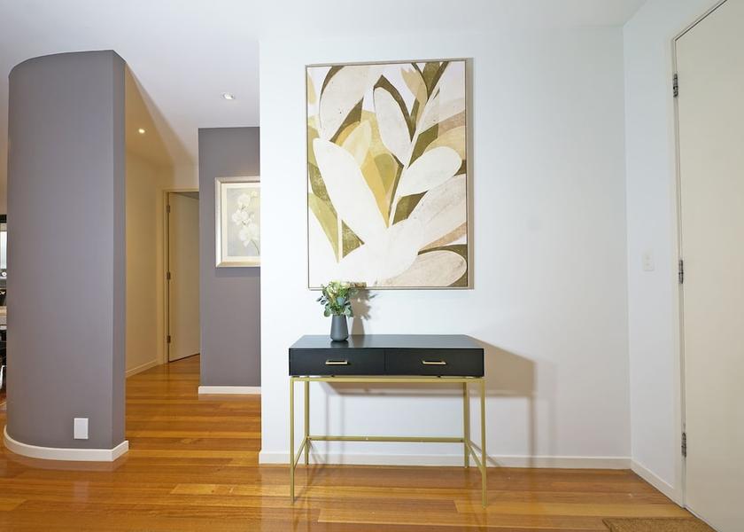 Victoria Melbourne Hallway