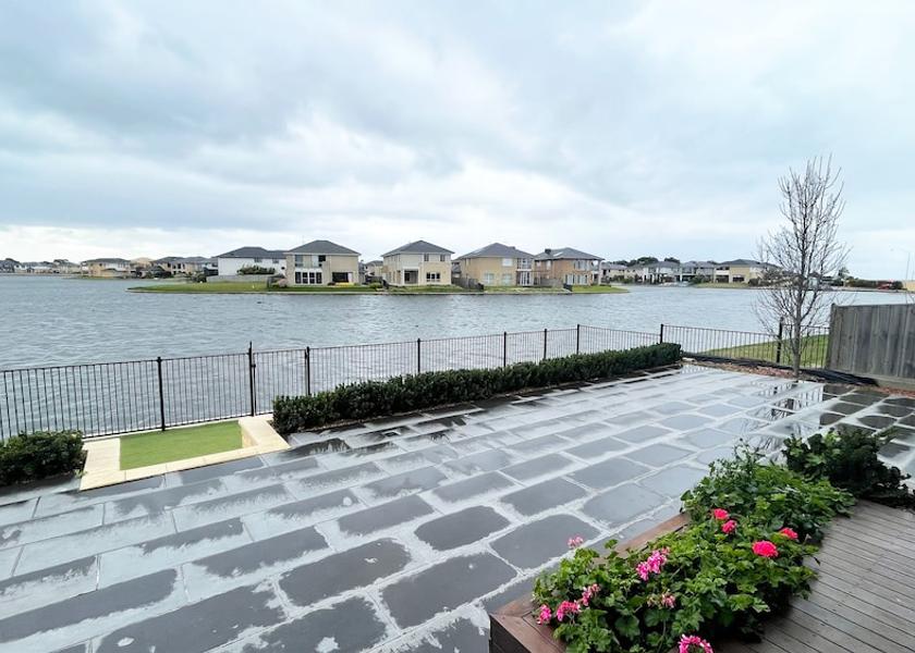 Victoria Melbourne Exterior Detail