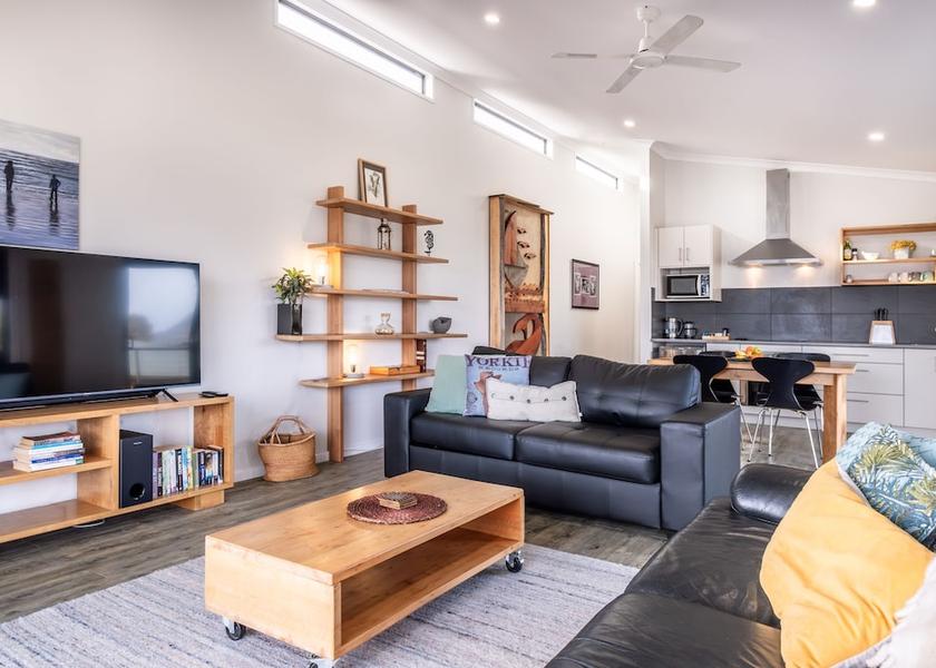 Tasmania Coles Bay Interior Entrance