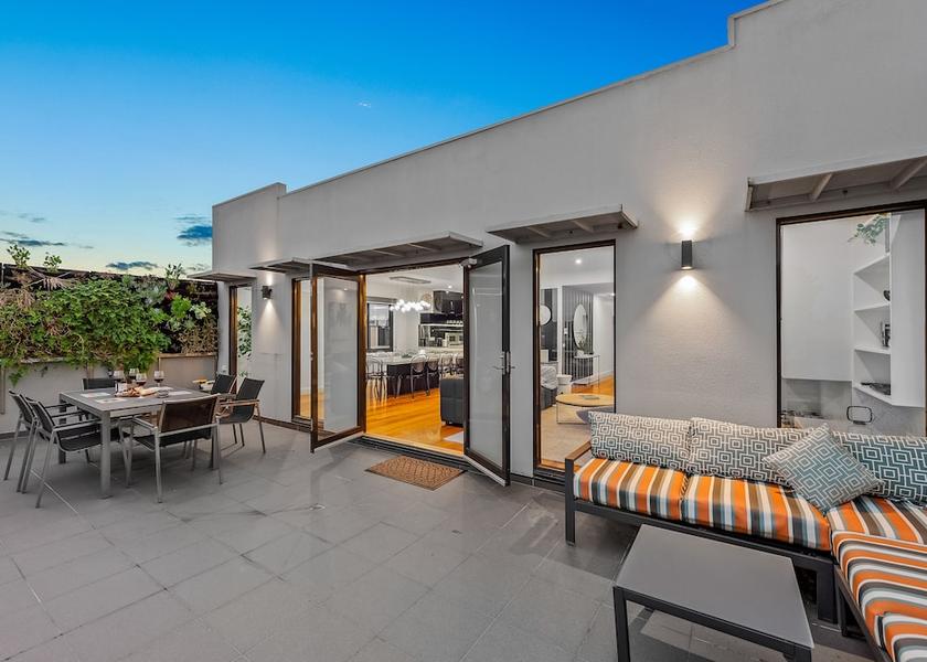 Victoria Melbourne Terrace