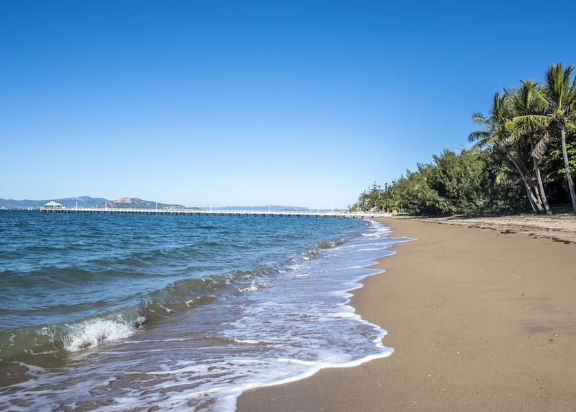 Queensland Picnic Bay Beach
