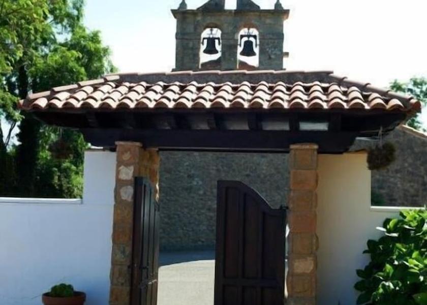 Cantabria San Vicente de la Barquera Entrance