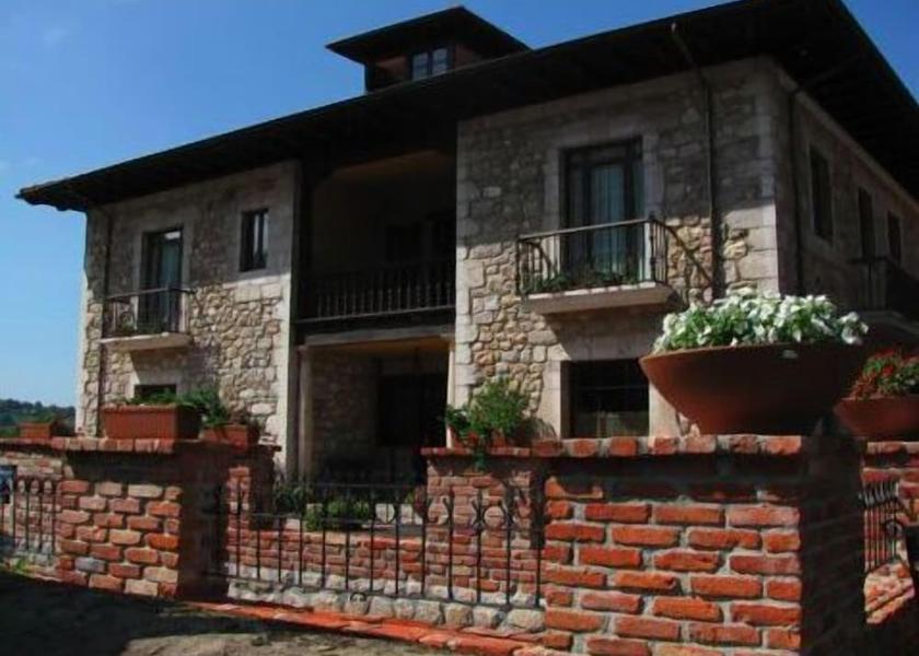 Asturias Onis Facade
