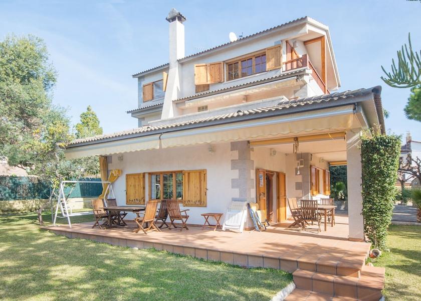 Catalonia Creixell Property Grounds