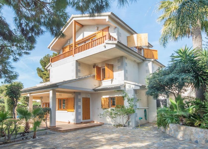 Catalonia Creixell Exterior Detail