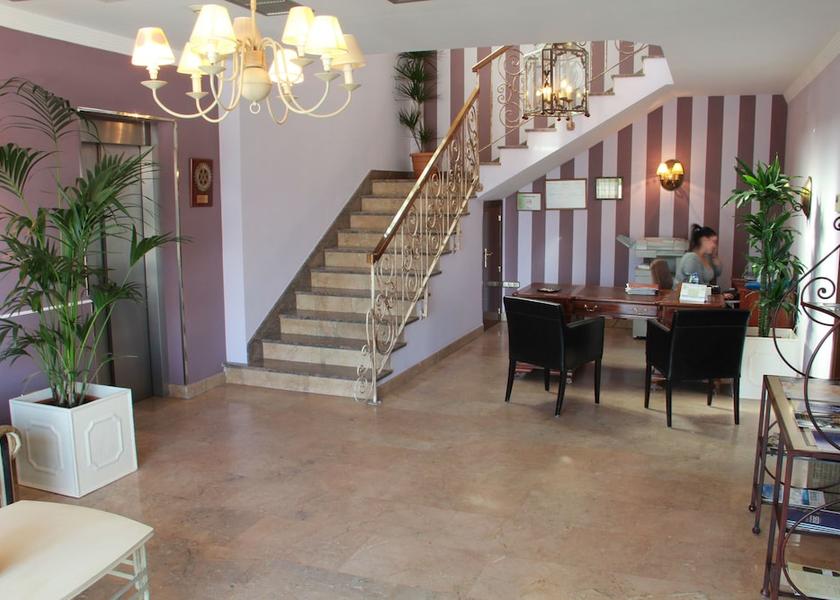 Castile and León Medina del Campo Lobby