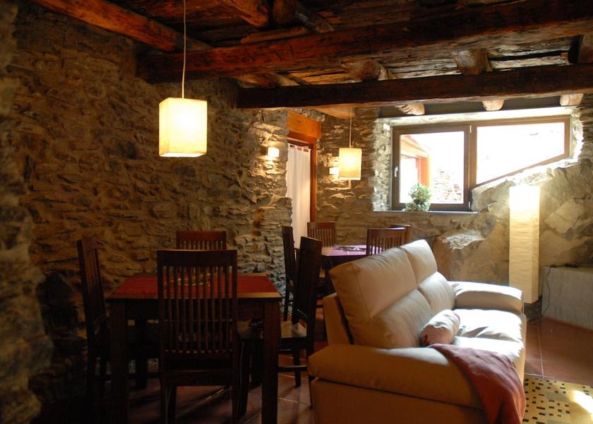 Catalonia Les Valls de Valira Interior Entrance