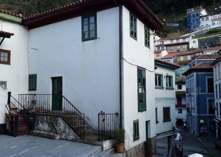 Asturias Cudillero Entrance
