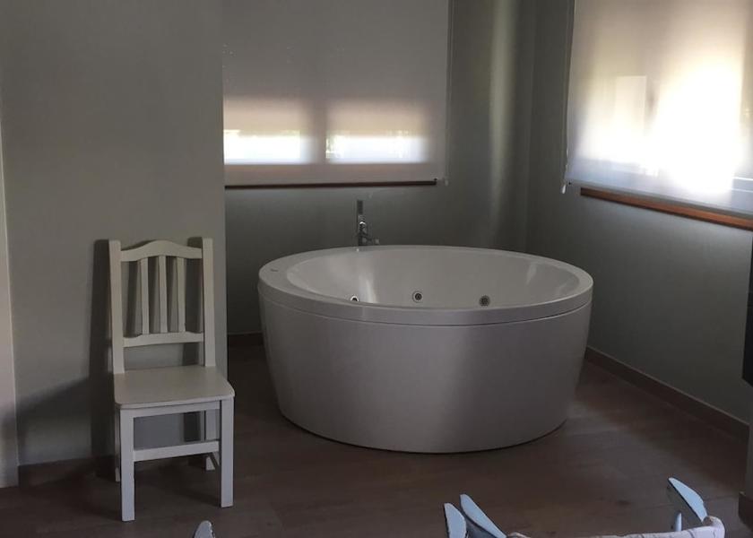 Cantabria Bareyo Private Spa Tub
