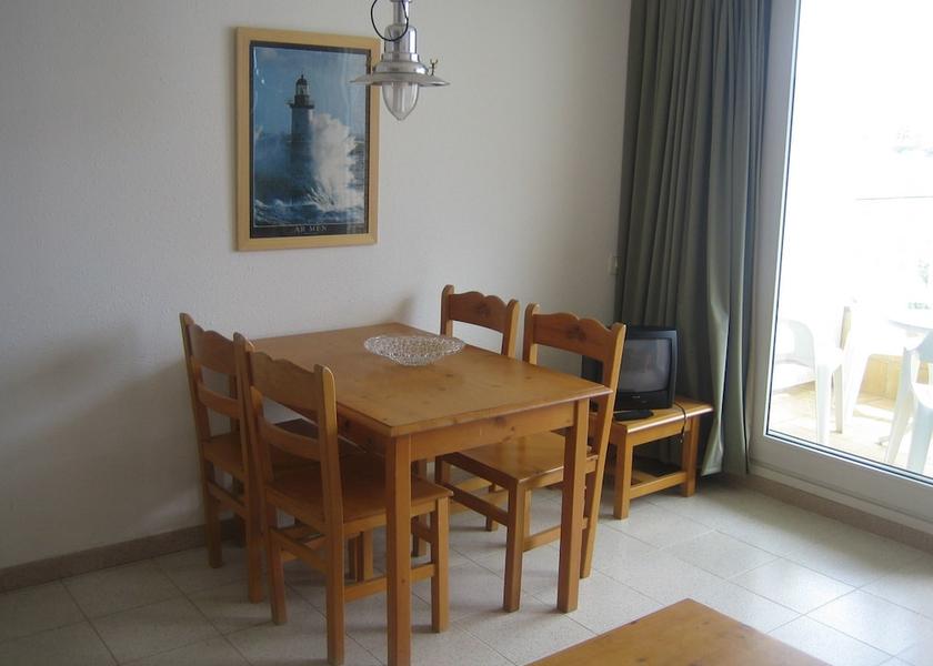 Catalonia Torroella de Montgrí In-Room Dining