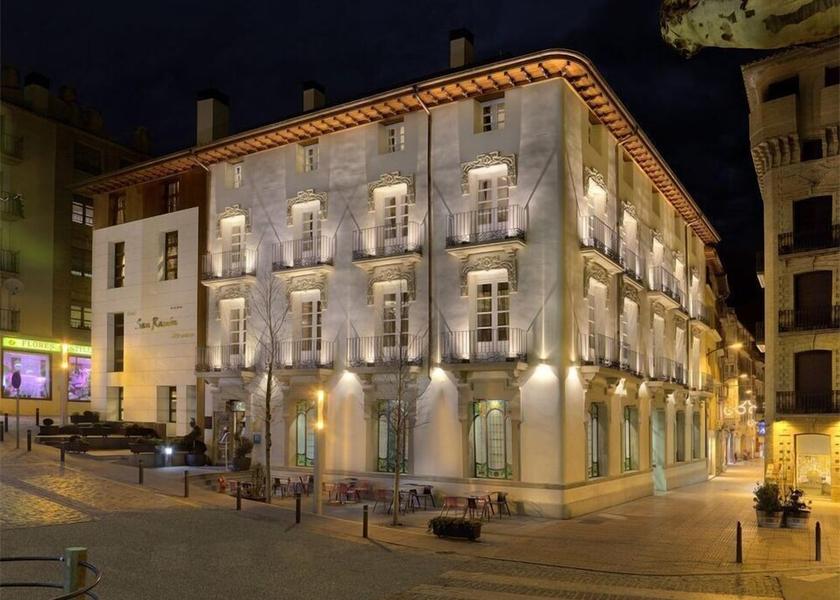 Aragon Barbastro Facade