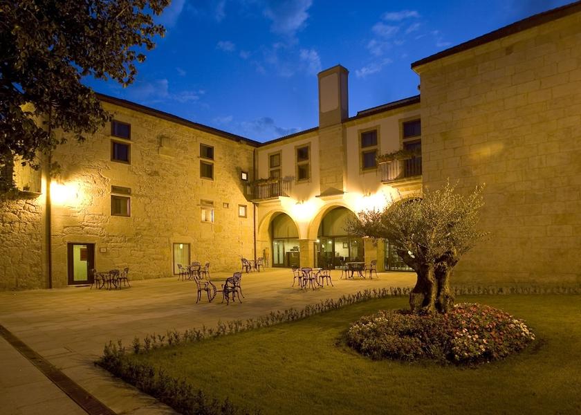 Galicia Dodro Facade