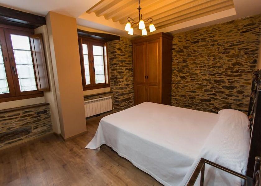Asturias Navia Room