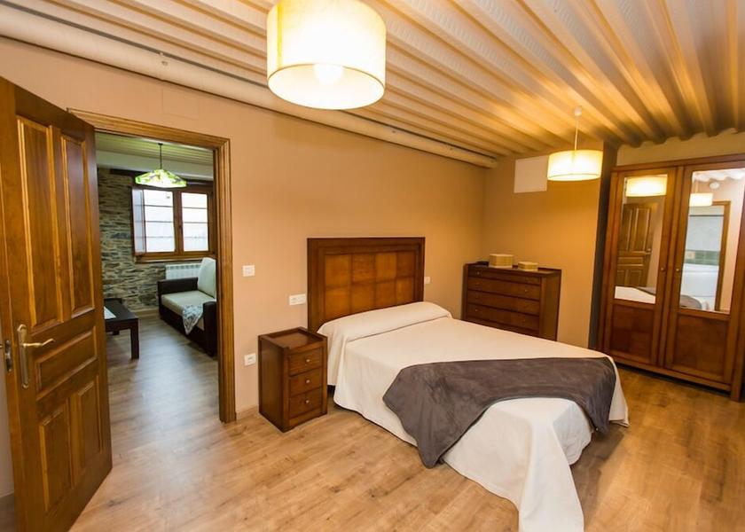 Asturias Navia Room