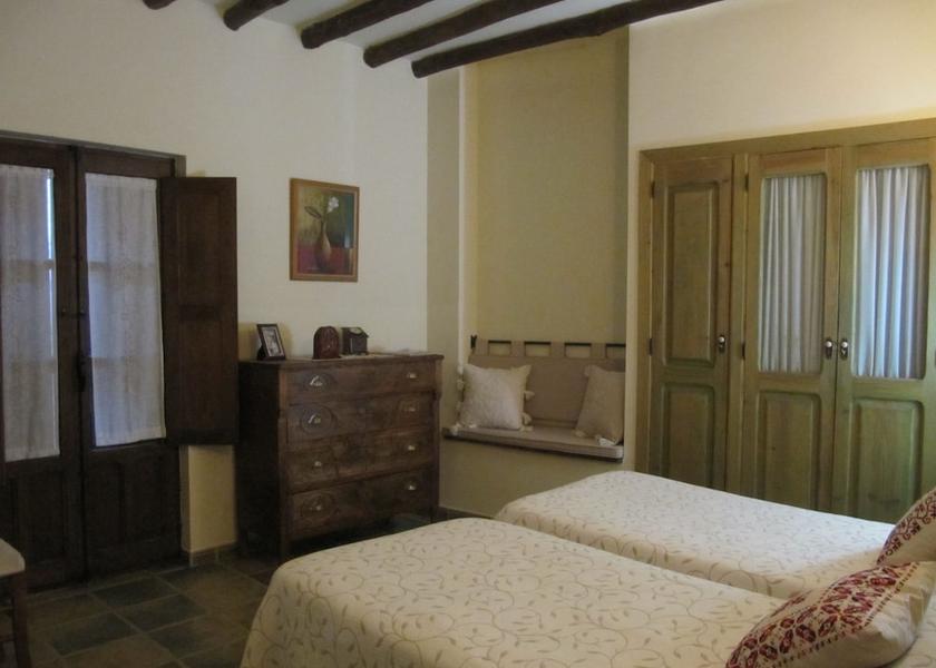 Castile and León La Hoya Room