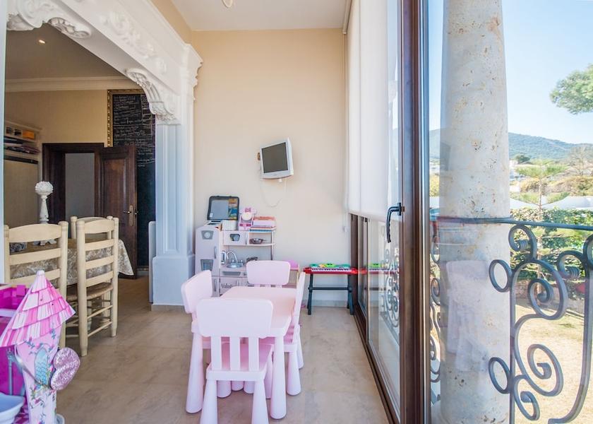 Childrens Theme Room