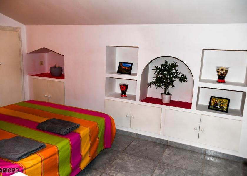 Valencian Community Chulilla Room