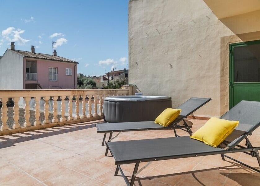 Pla de Mallorca Maria de la Salut Exterior Detail