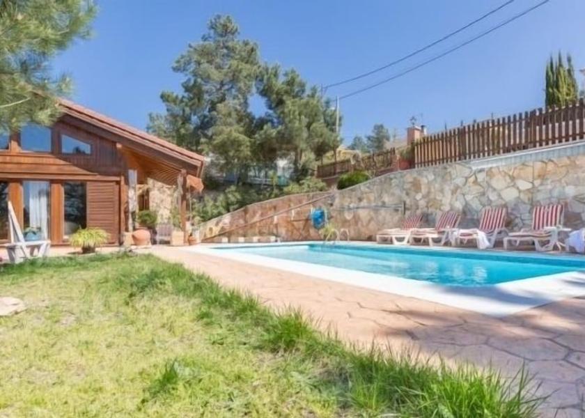 Catalonia Vidreres Exterior Detail