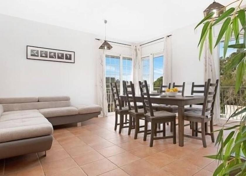 Catalonia Vidreres Living Area