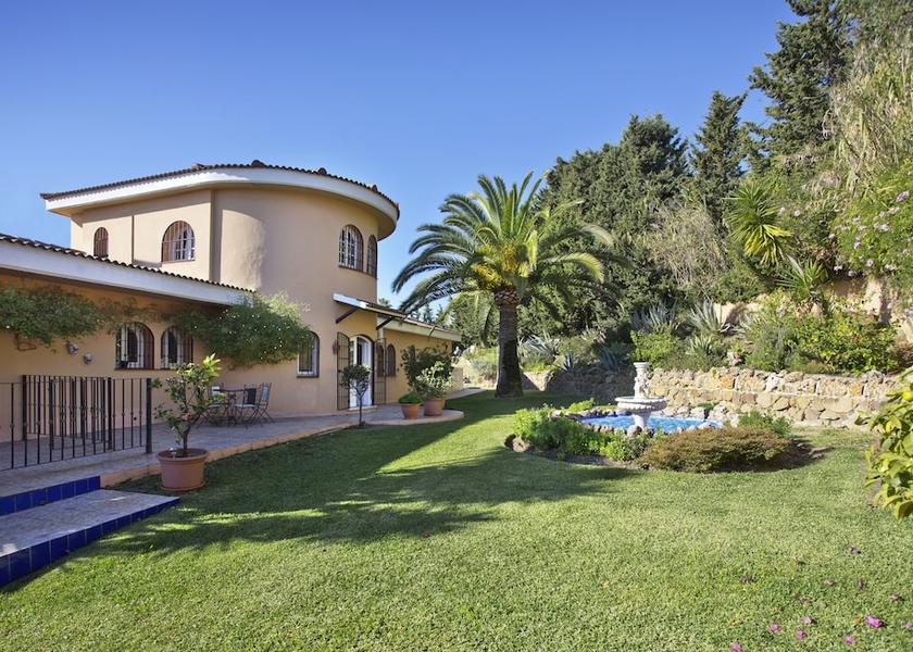 Andalucia Estepona Exterior Detail